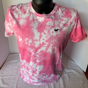 Men’s Hollister T-Shirt.